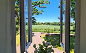 Beautiful Country Apartment, Rated Exceptional